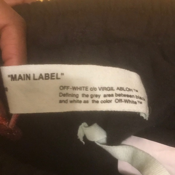 Brand New OFFWHITE SHORTS - Picture 4 of 4